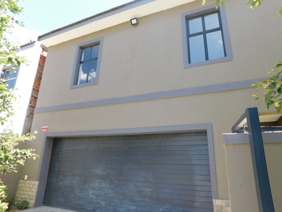 To Let 4 Bedroom Property for Rent in Gordons Bay Central Western Cape